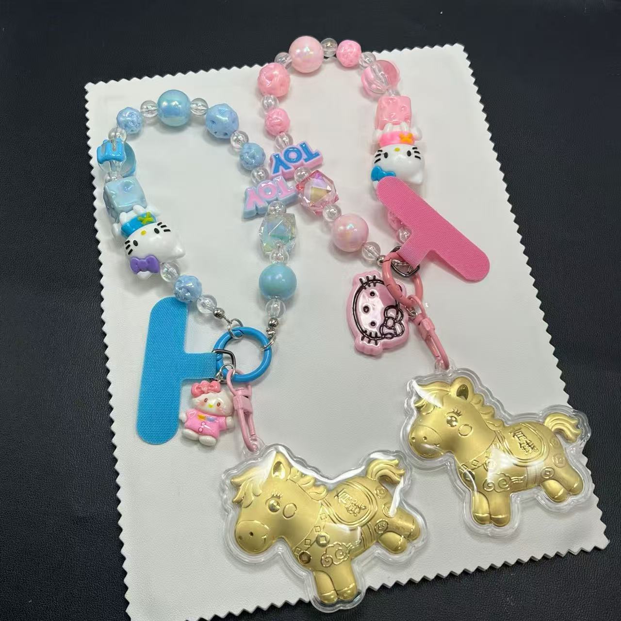 含金工艺品【北野珠宝】含金工艺品小马手机挂-B221H-101多样性发一