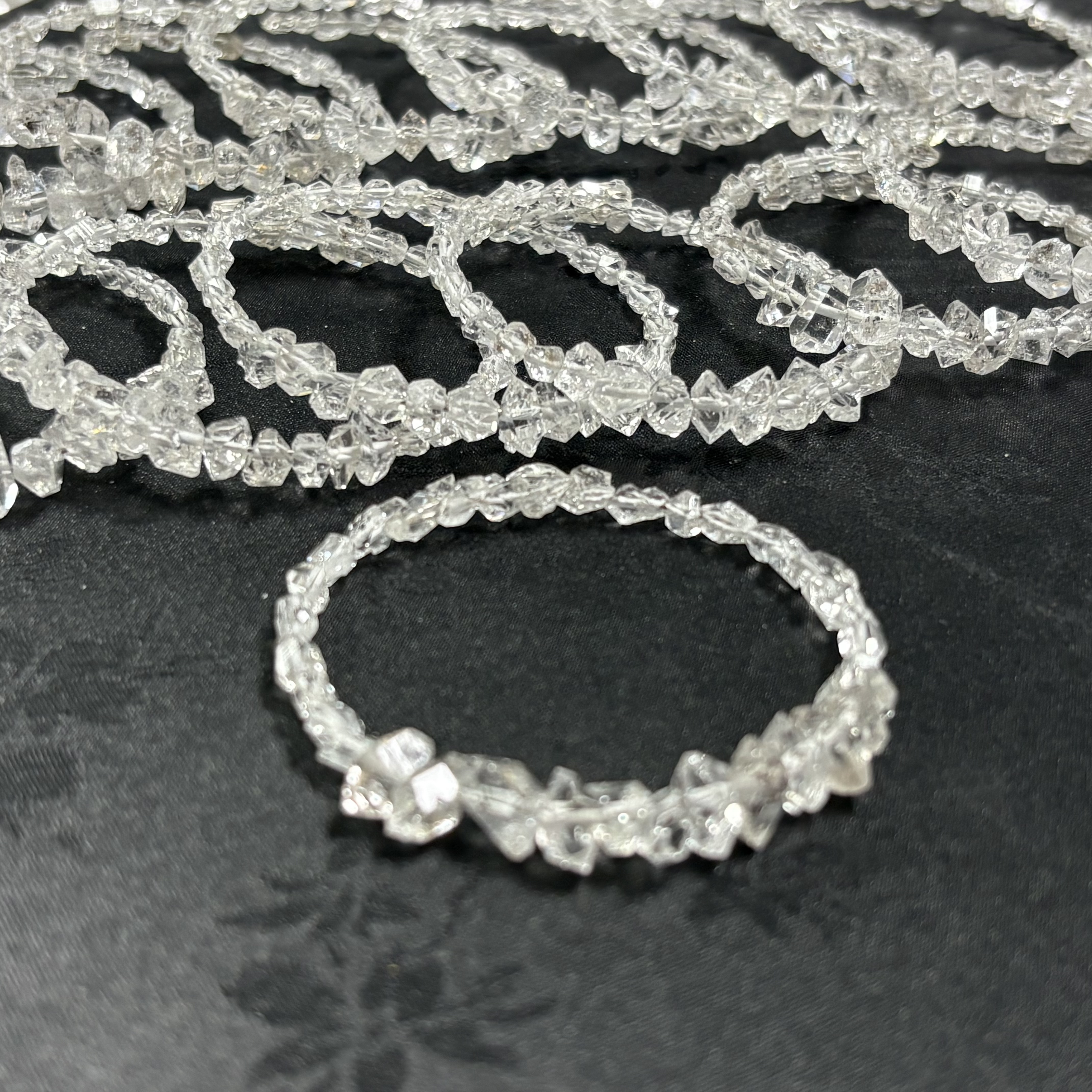 「戴琴珠宝」DQ3537-闪灵随形单圈（多样性发其一）