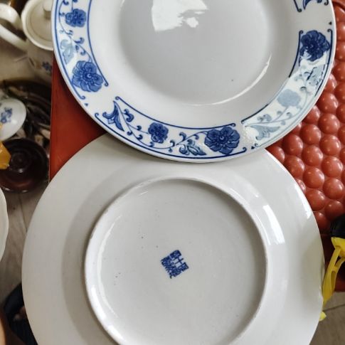 瓷片瓷片，摆件，都有微瑕疵，