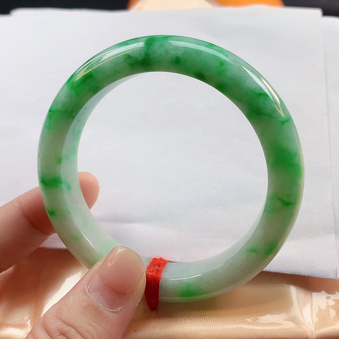 翡翠手镯未镶嵌55圈2082