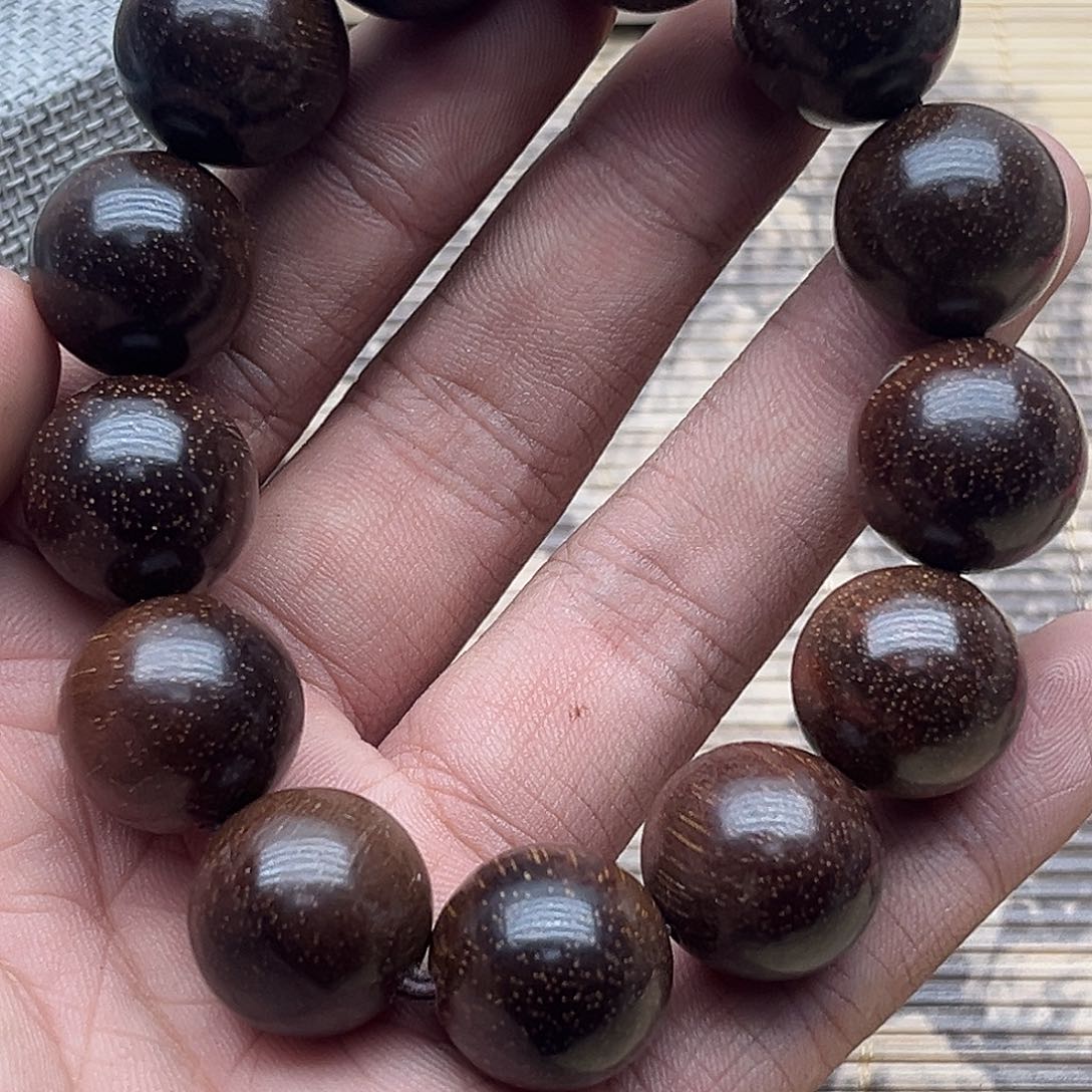 沉香碎屑沉香红旗南