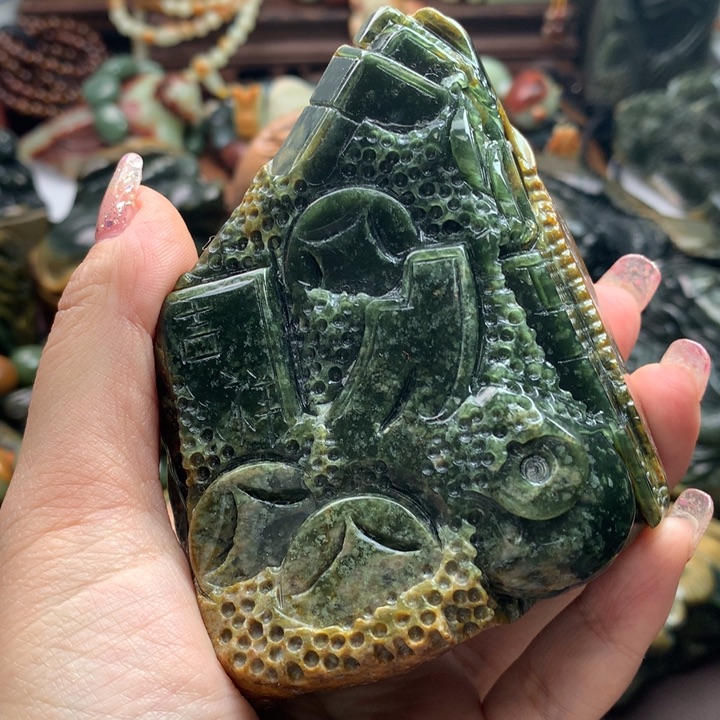 岫岩河磨玉（透闪石质玉）把件未镶嵌