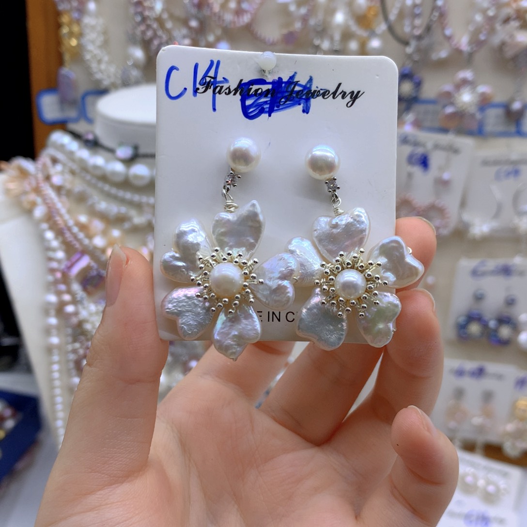 淡水珍珠颈饰合金