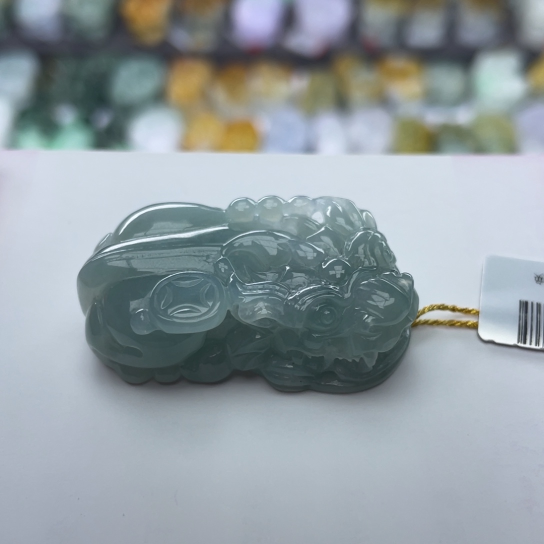 翡翠颈饰未镶嵌貔貅