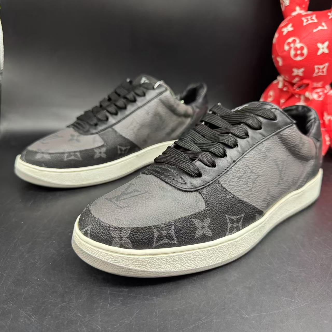 95新 LouisVuitton/路易威登 39/40/41欧码 黑灰老花板鞋7762ao