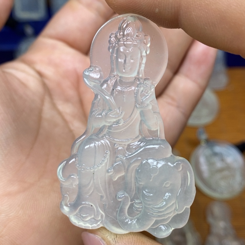 【闪购商品】蛇纹石玉颈饰未镶嵌