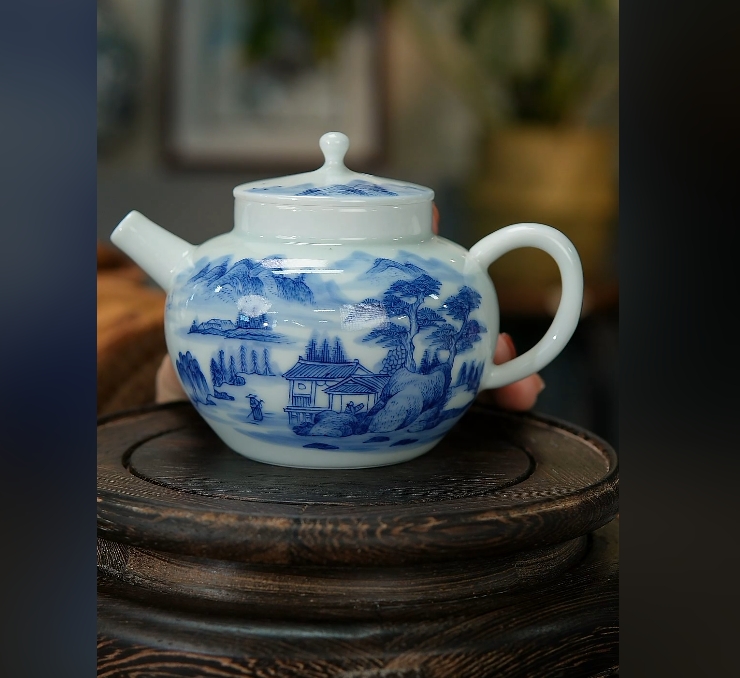 景德镇国企好瓷推荐青花山水壶153