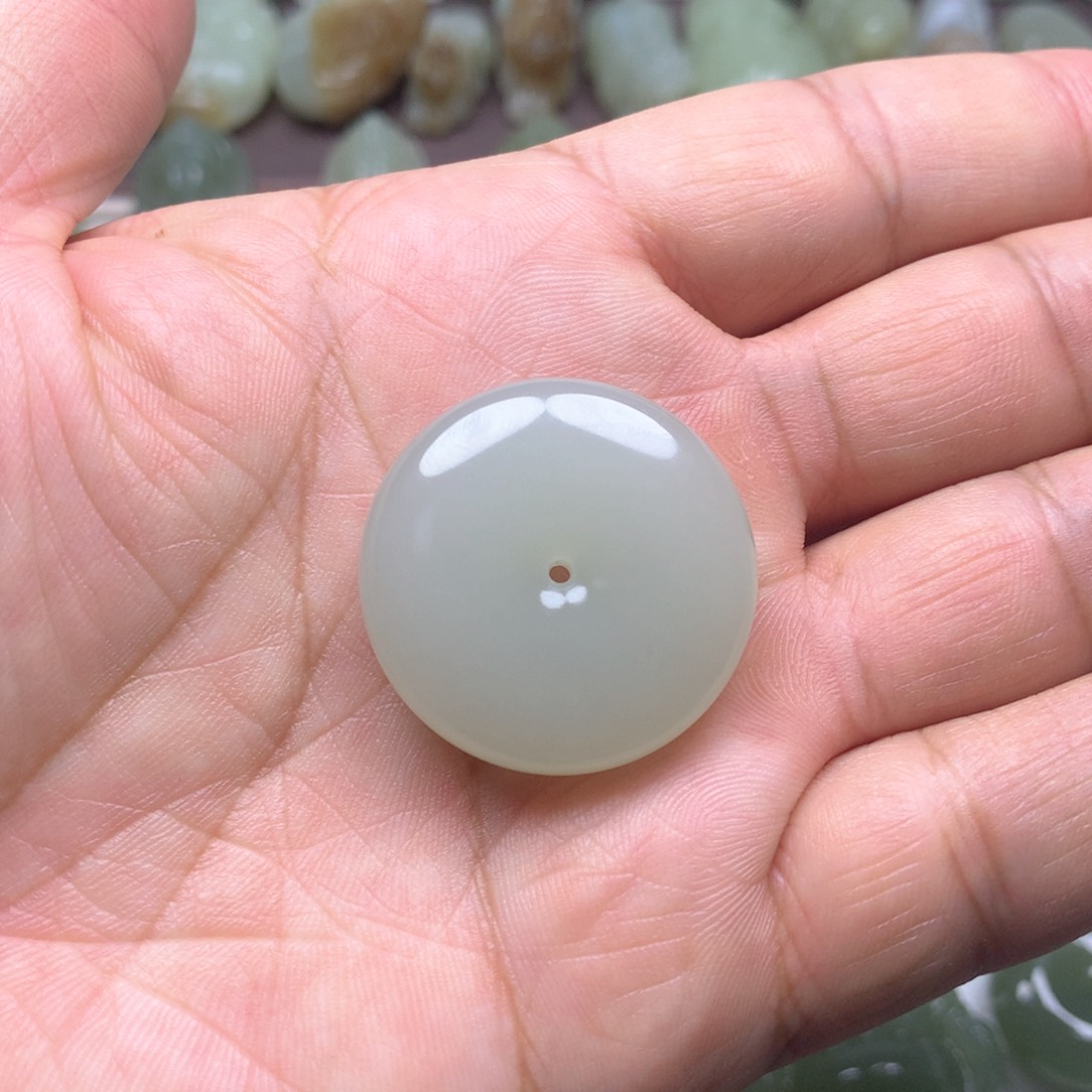 和田玉颈饰未镶嵌阿*