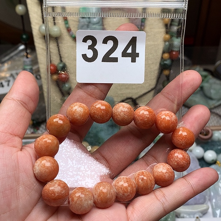 翡翠颈饰未镶嵌用****6翡翠