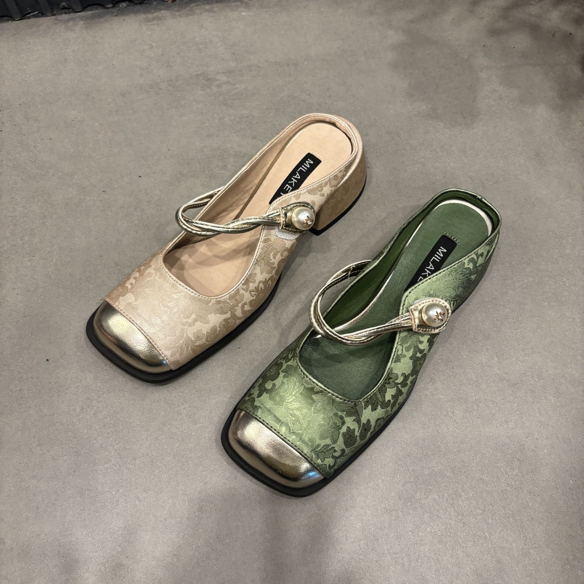 2025年秋冬新款气质时尚百搭休闲网红珍珠爆款方头单鞋玛丽珍鞋