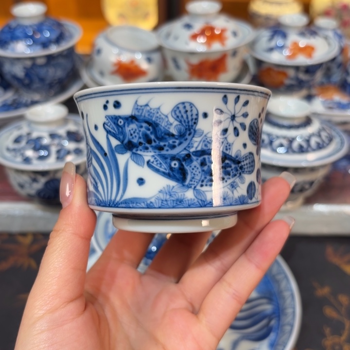 杯子…………………………………………杯子