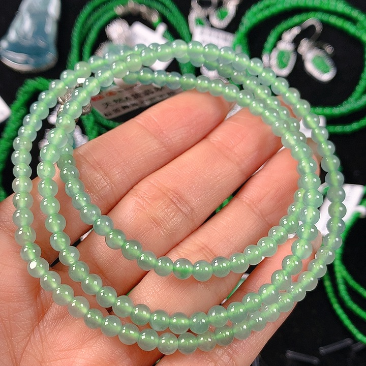 翡翠颈饰未镶嵌翡翠