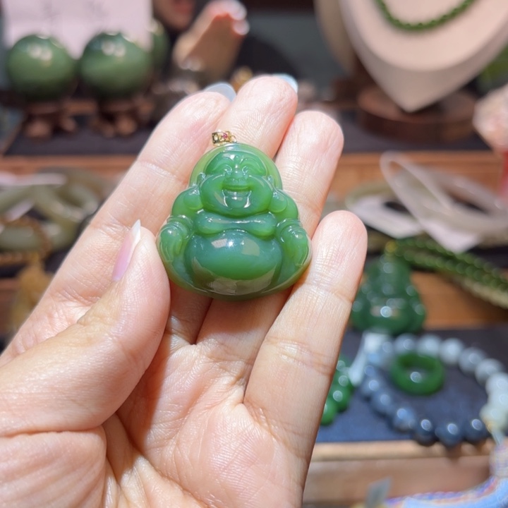 和田玉18K金镶嵌颈饰