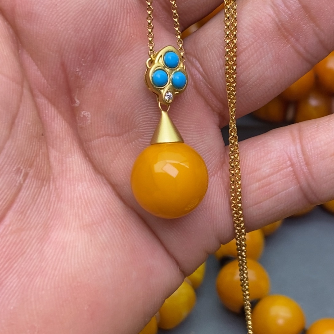 蜜蜡未镶嵌珠宝奇石