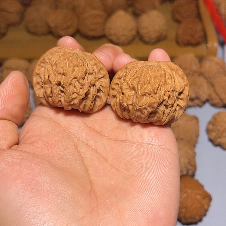 文玩核桃把件41原生态无药房山磨盘