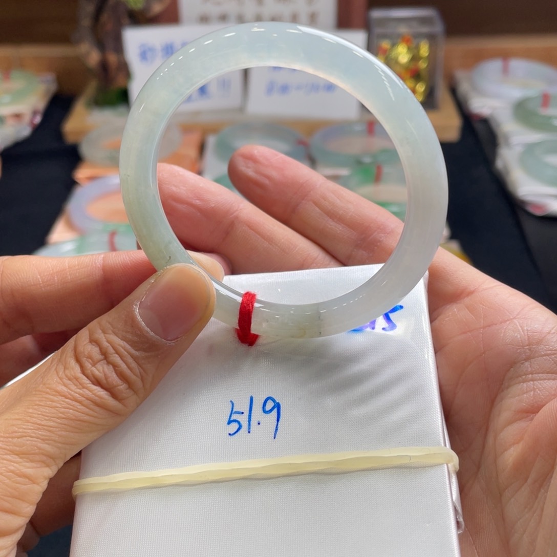 翡翠手镯未镶嵌51.9天然翡翠A货