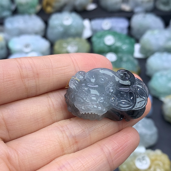 翡翠未镶嵌颈饰天然缅甸A货翡翠貔貅吊坠