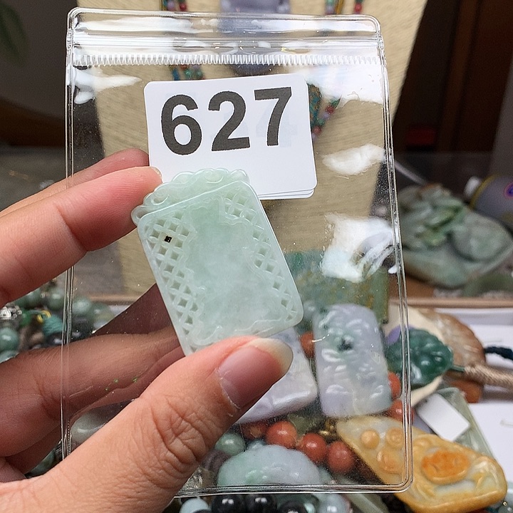 翡翠颈饰未镶嵌一****铺翡翠