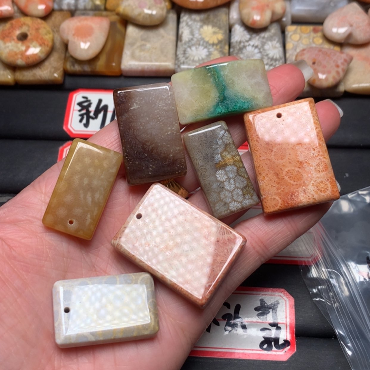 【闪购商品】硅化玉颈饰未镶嵌季*