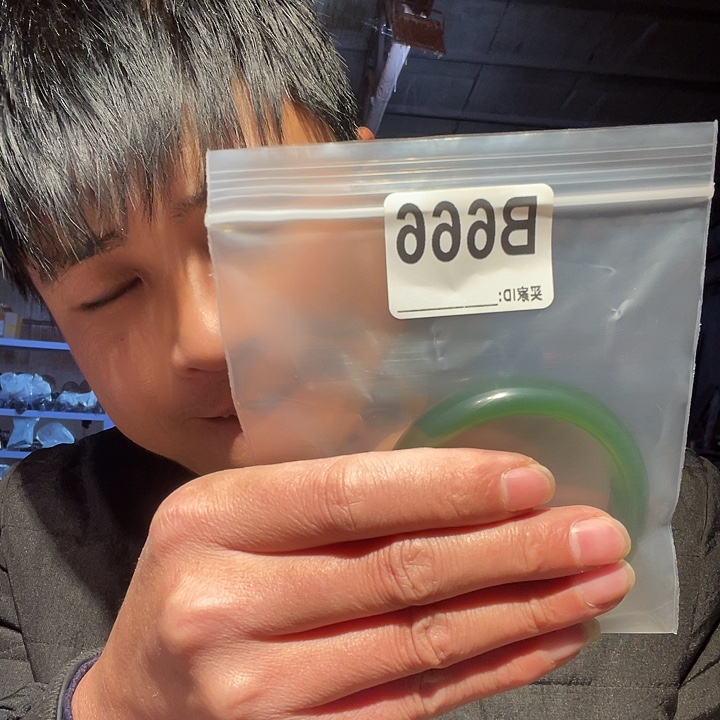 贵***武大果紫檀（缅甸花梨）666