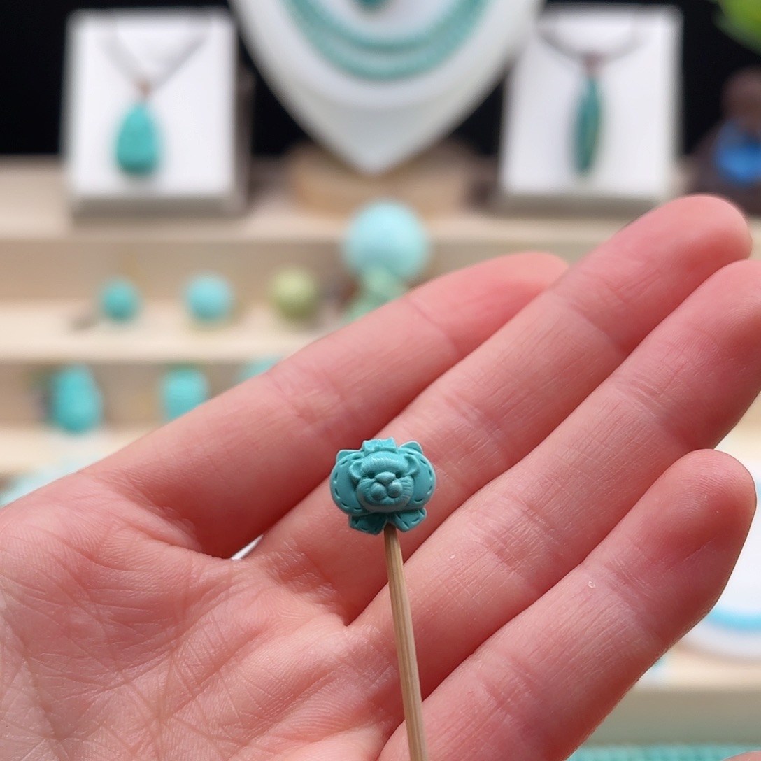 绿松石配饰未镶嵌