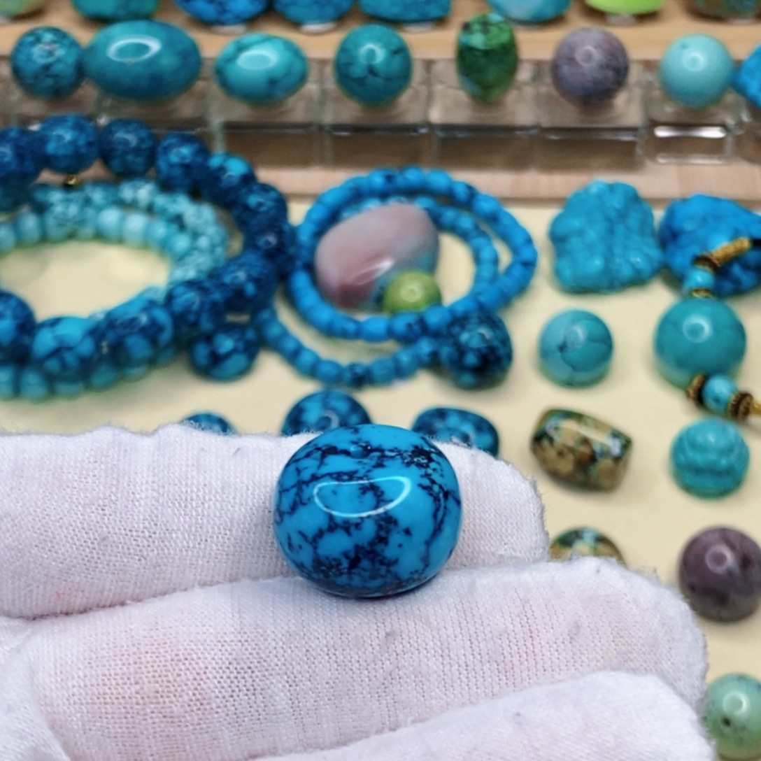 绿松石未镶嵌珠宝奇石