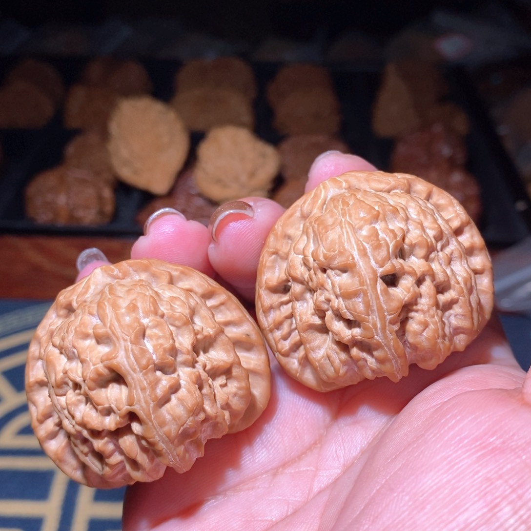 S***y把件文玩核桃三角白