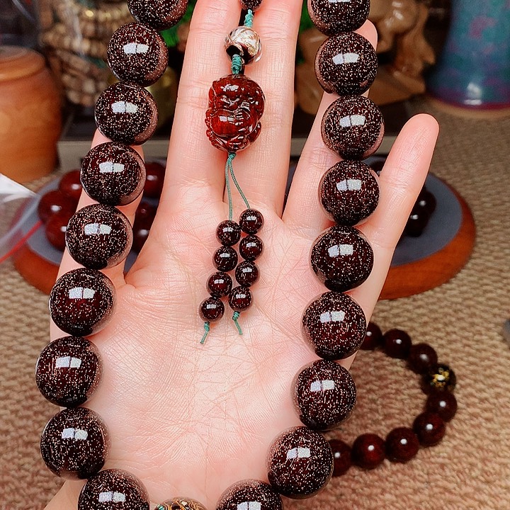 檀香紫檀（小叶紫檀）20手持