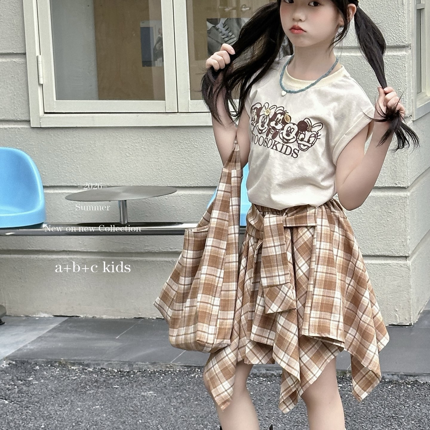 9232儿童刺绣唐老鸭格子套装