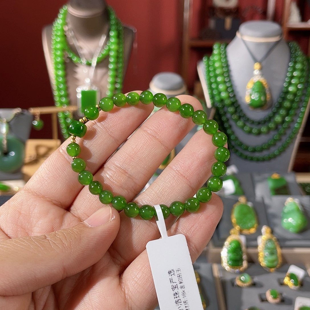 和田玉（碧玉）未镶嵌颈饰