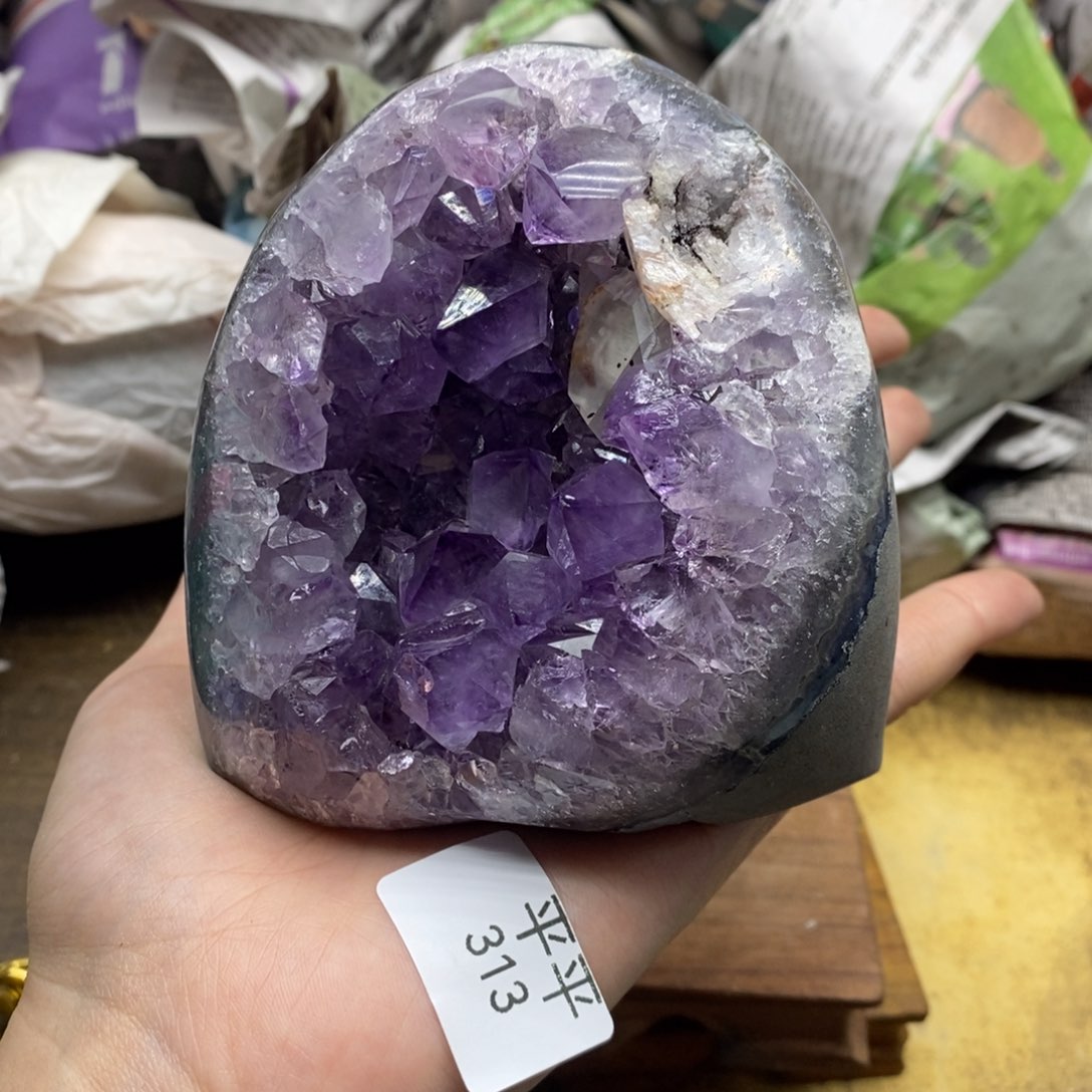 紫晶乌拉圭未镶嵌