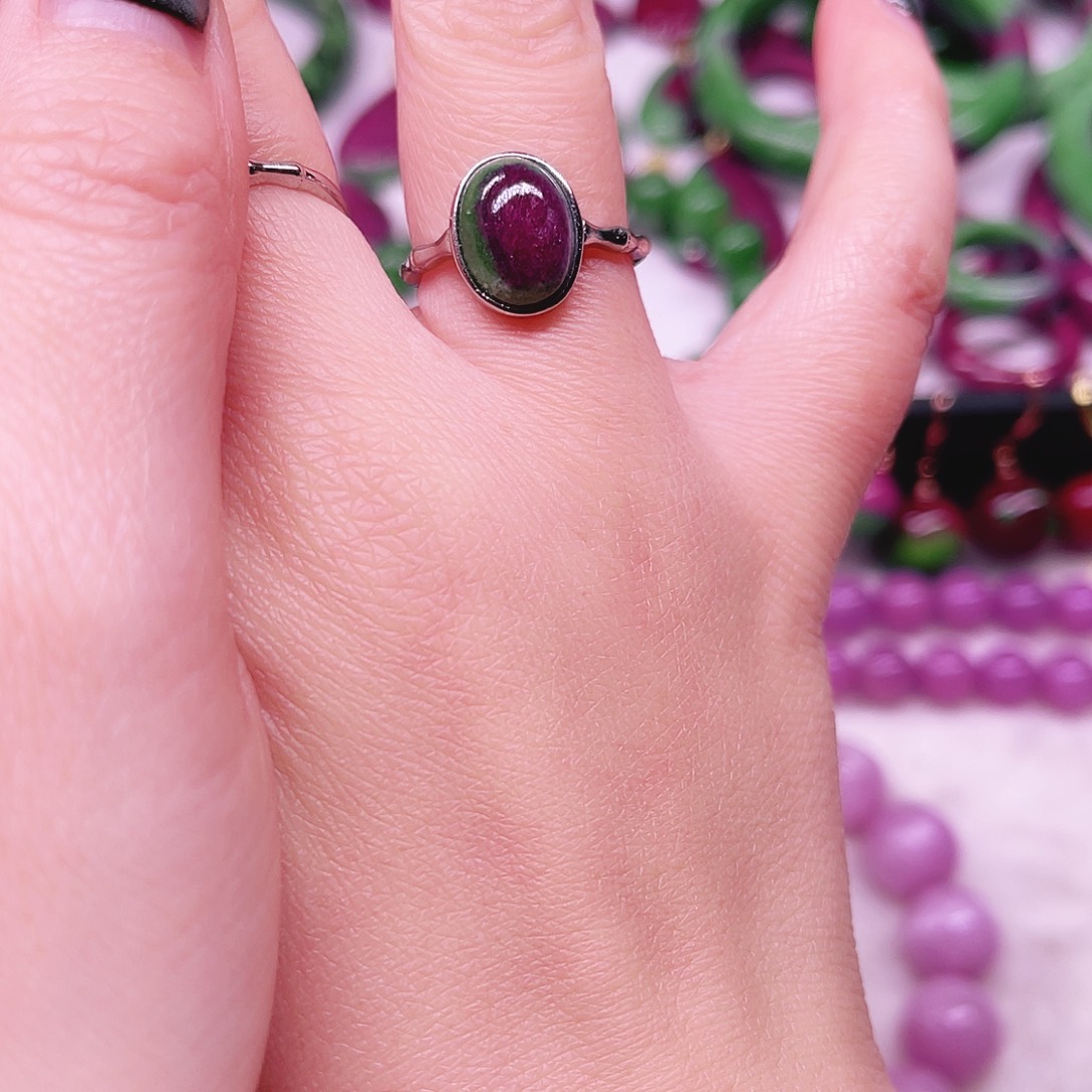 未镶嵌戒指红宝石