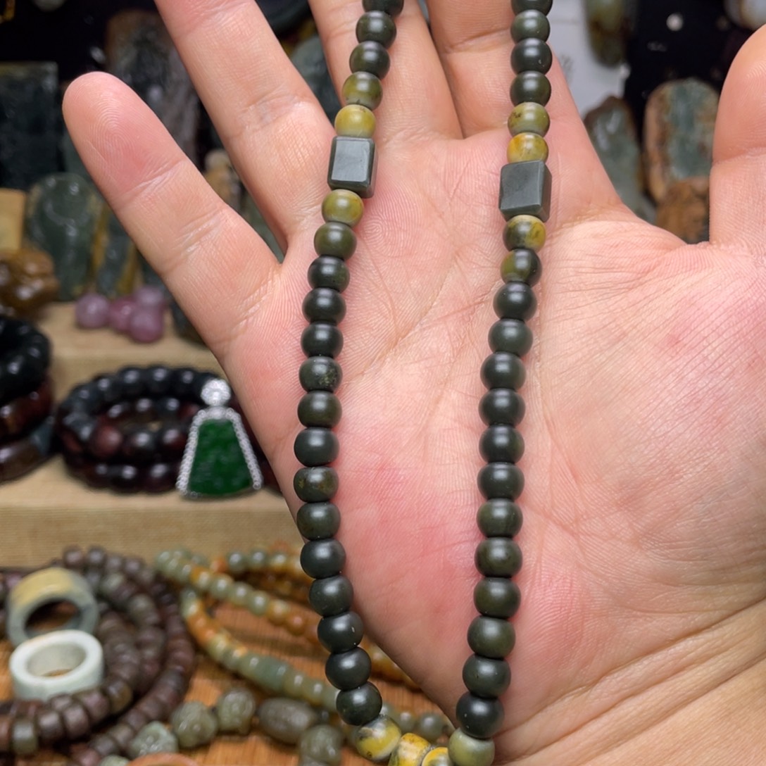 ****I岫岩河磨玉（透闪石质玉）未镶嵌颈饰卡8