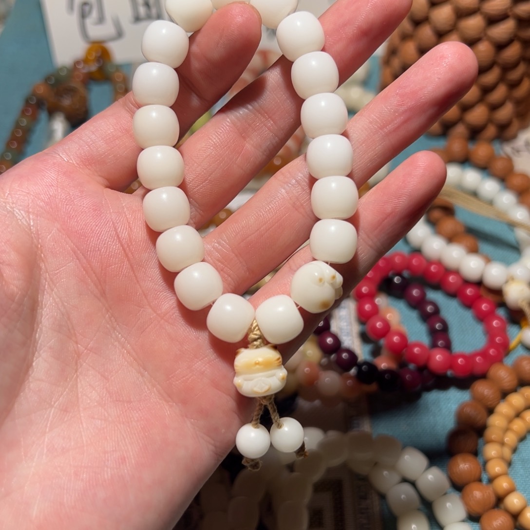手串菩提根/象牙果雪*