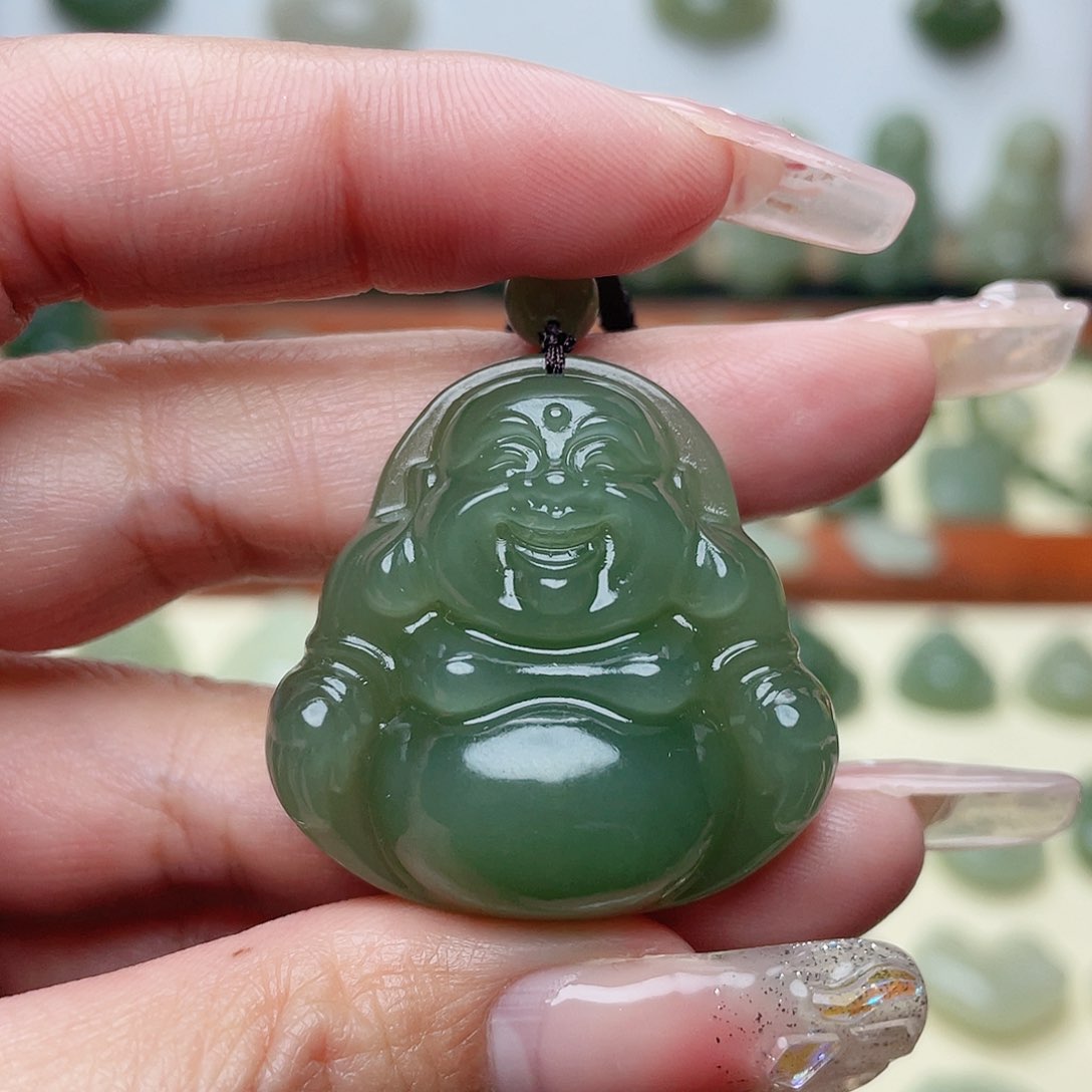 和田玉颈饰未镶嵌艳