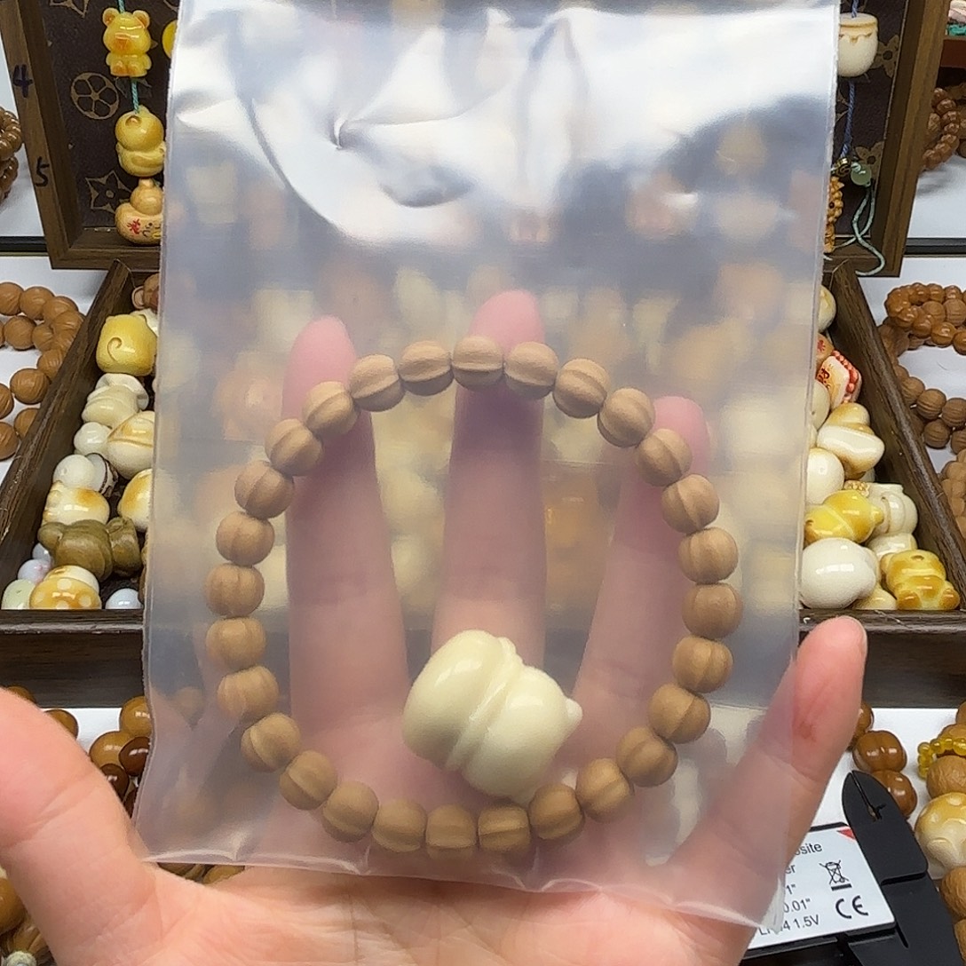 吊坠猴头核桃鲨鱼加配饰