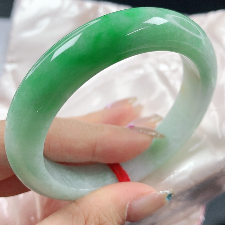 未镶嵌手镯翡翠，780