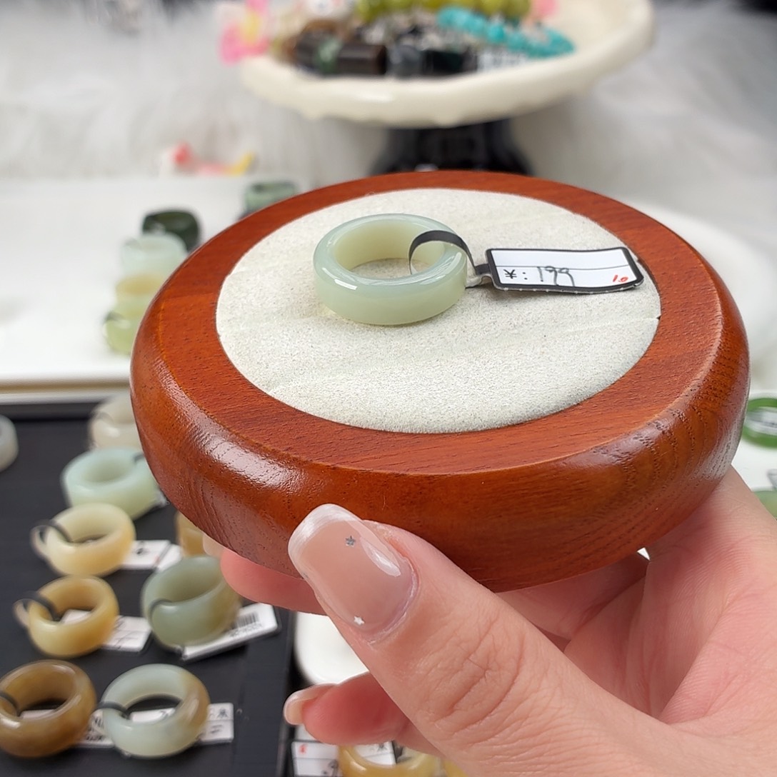 和田玉未镶嵌戒指Q4奶白蓝圆切内径18.1