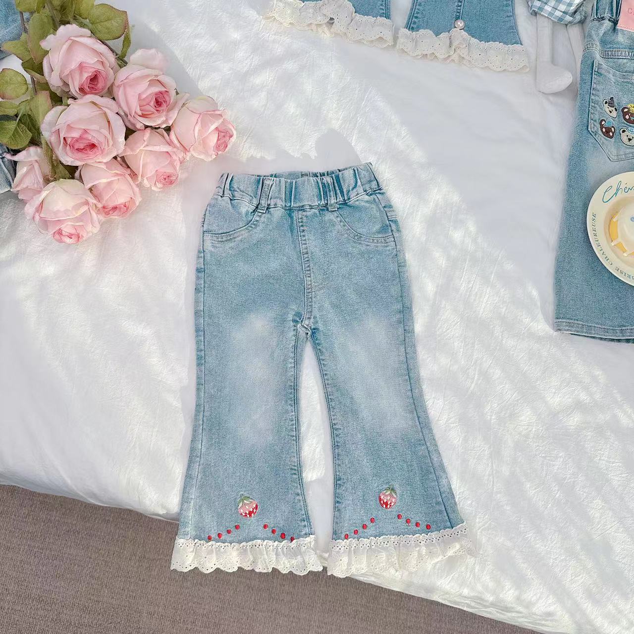 【Dannirabbit】多汁红色小草莓—可爱蕾丝牛仔裤*D-A153