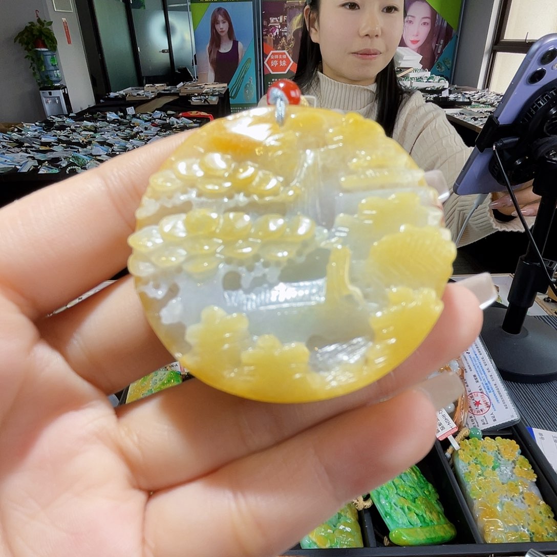 颈饰未镶嵌翡翠一