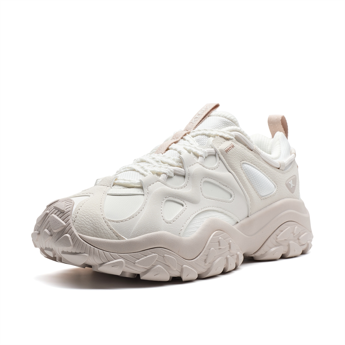 XTEP/特步透气潮流经典轻便运动鞋女款复古休闲鞋975418320007