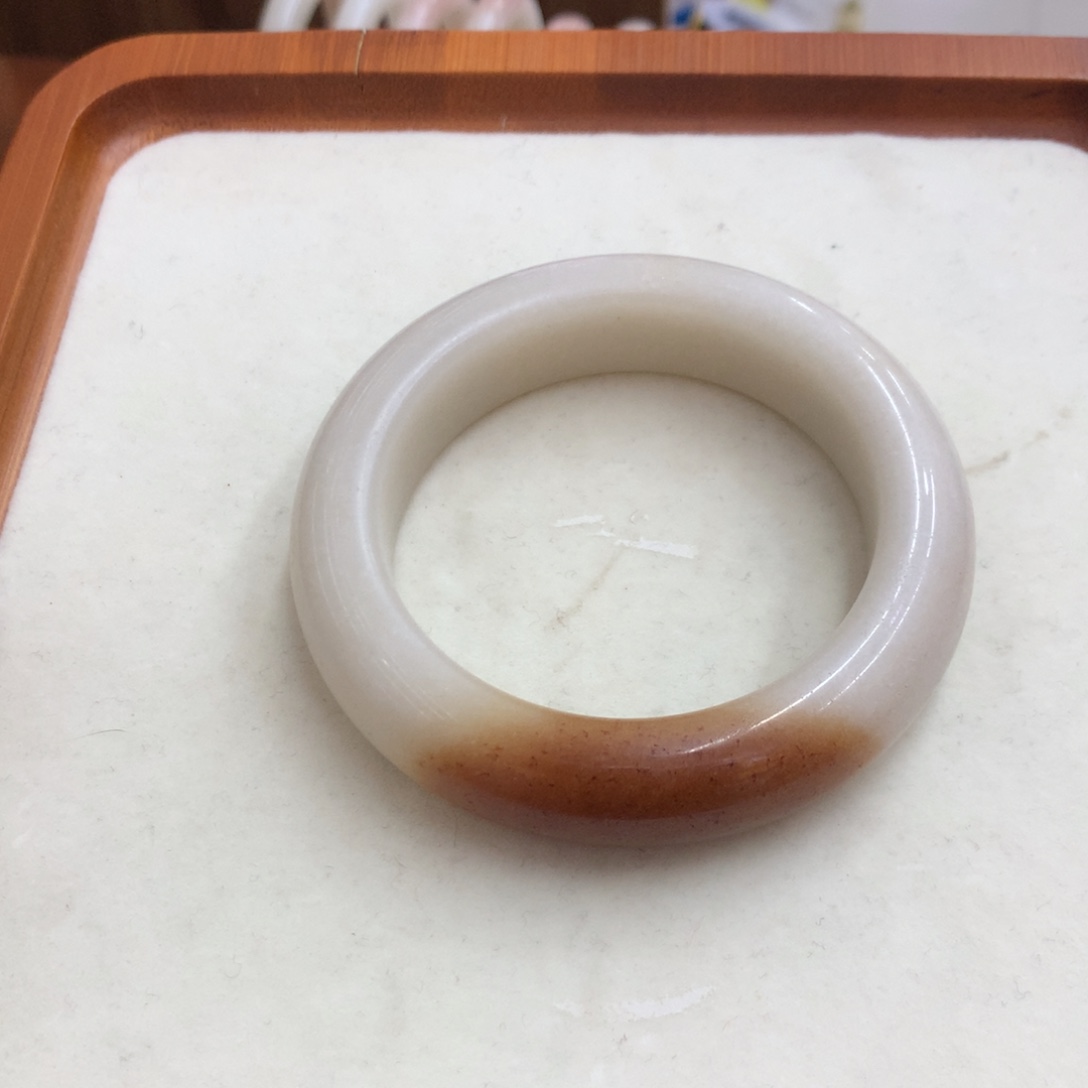 石英质玉未镶嵌手镯