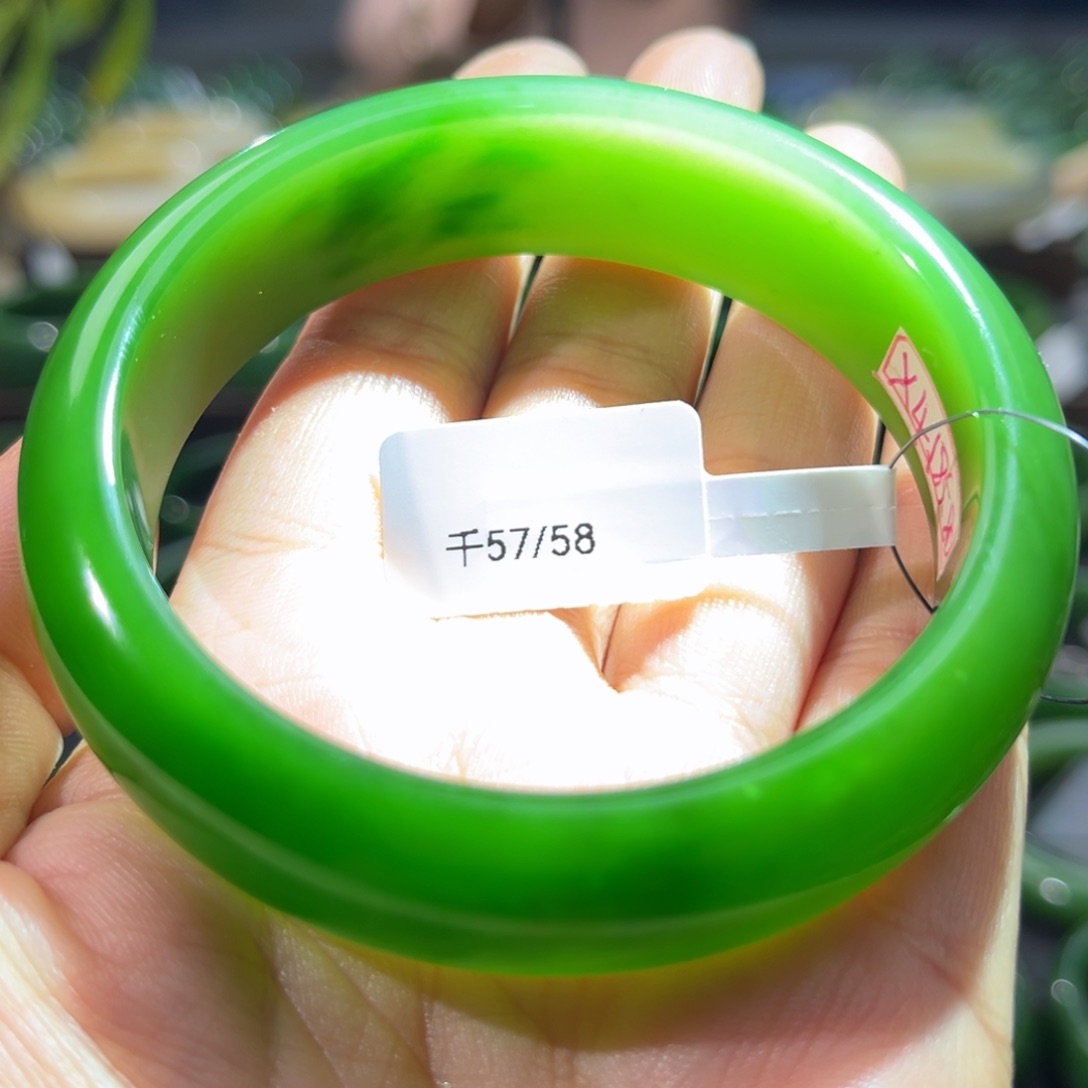 和田玉（碧玉）手镯未镶嵌