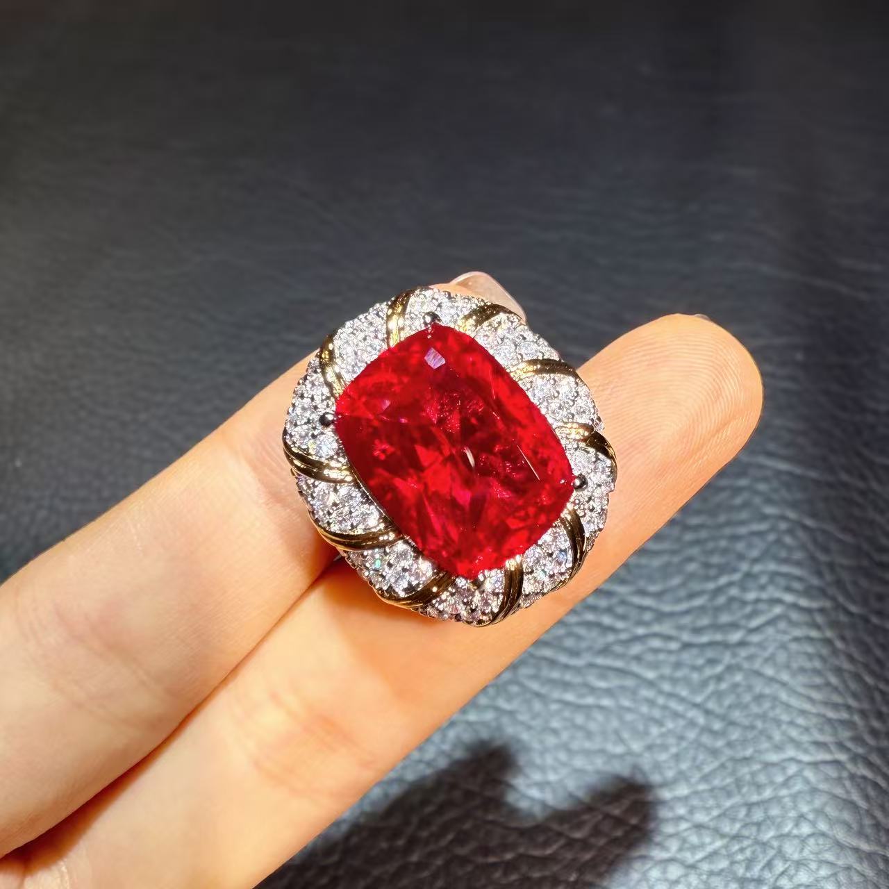 典藏轻奢-红宝石-高精切宝石戒指YG-256