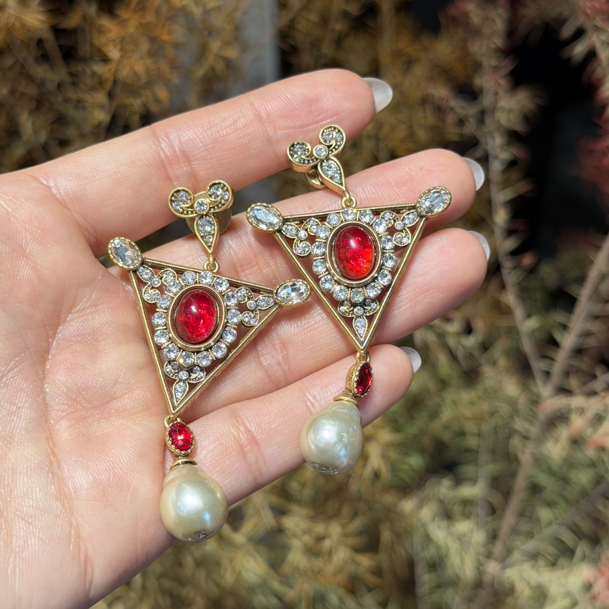 铜合金锆石耳饰 高级感复古精致百搭耳饰