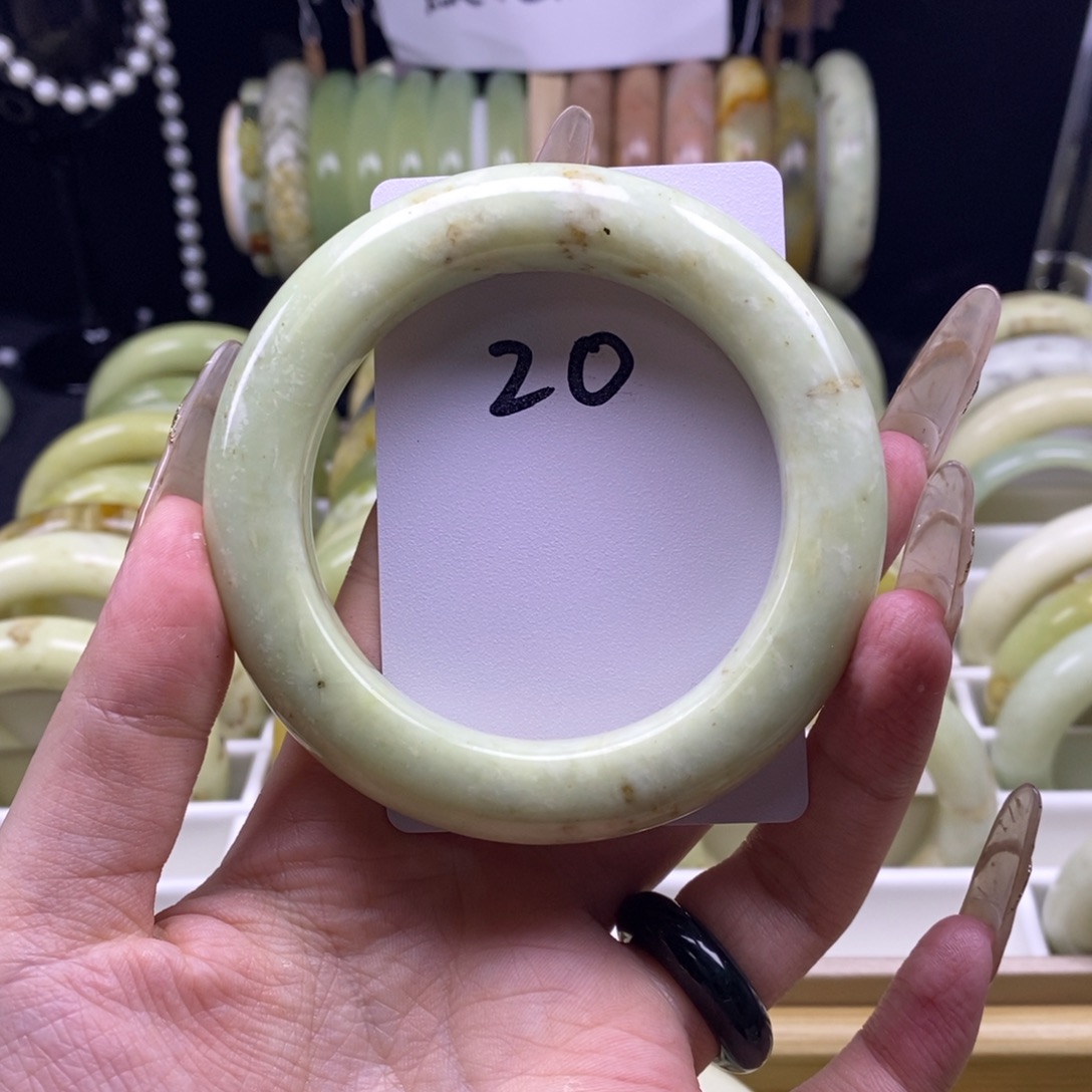 蛇纹石玉未镶嵌手镯59.4