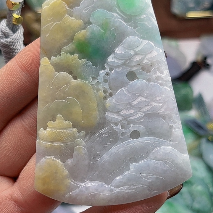 翡翠未镶嵌颈饰挂件