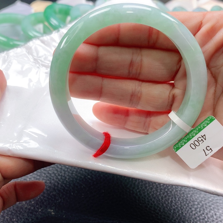 翡翠手镯未镶嵌57585758