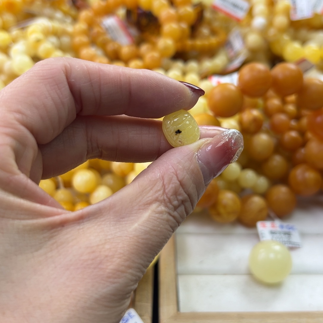 琥珀珠宝奇石未镶嵌