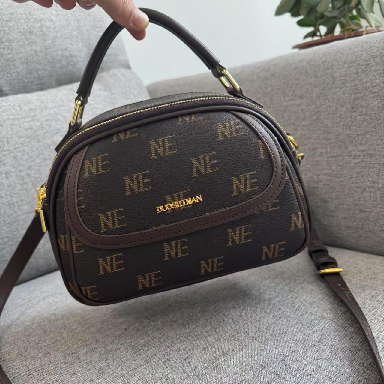 多诗曼品牌2025新款百搭手提斜挎包8821